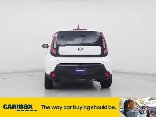 Photo of 2016 White Kia Soul