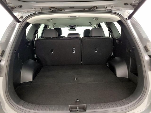 Photo of 2023 Gray Hyundai SANTA FE