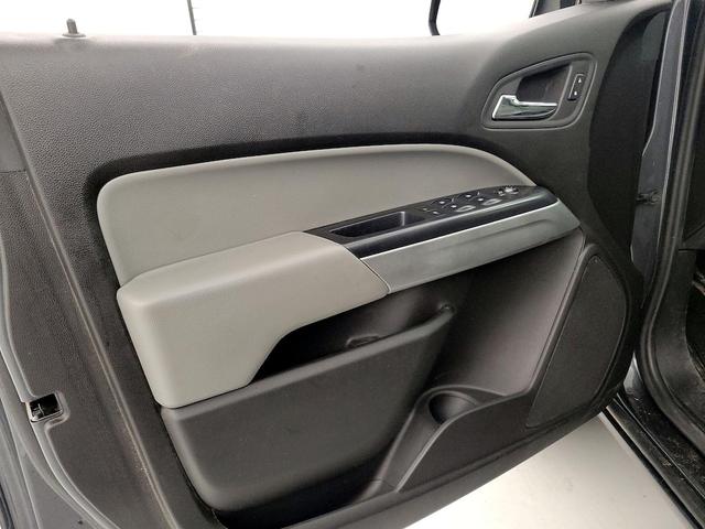 Photo of 2016 Gray Chevrolet Colorado