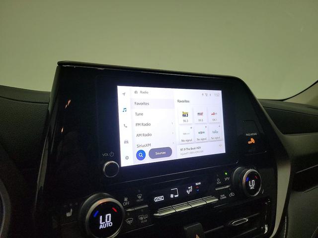 Photo of 2024 Gray Toyota Highlander