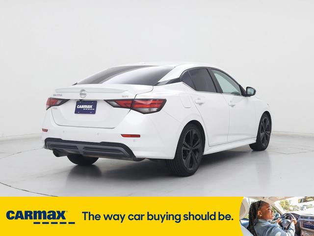 Photo of 2021 White Nissan Sentra