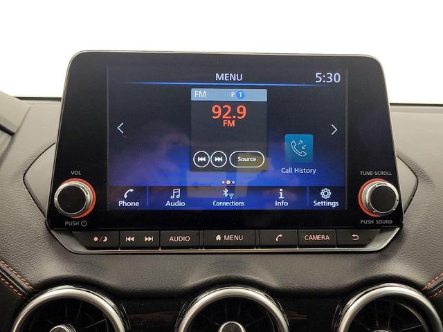 Photo of 2021 White Nissan Sentra