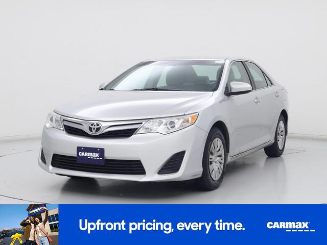 Photo of 2014 Silver Toyota Camry