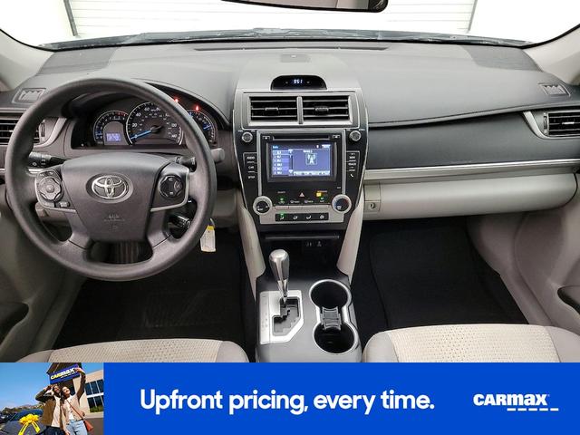 Photo of 2014 Silver Toyota Camry