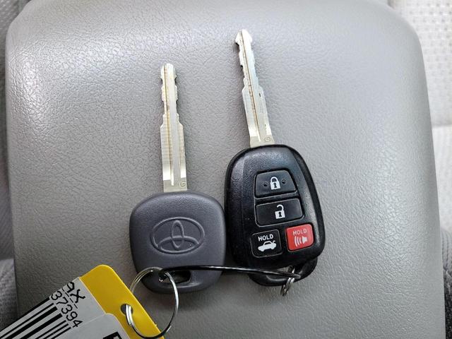 Photo of 2014 Silver Toyota Camry