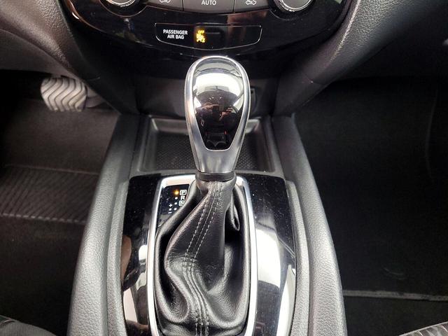 Photo of 2018 Blue Nissan Rogue