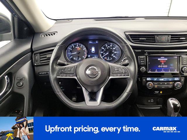 Photo of 2018 Blue Nissan Rogue
