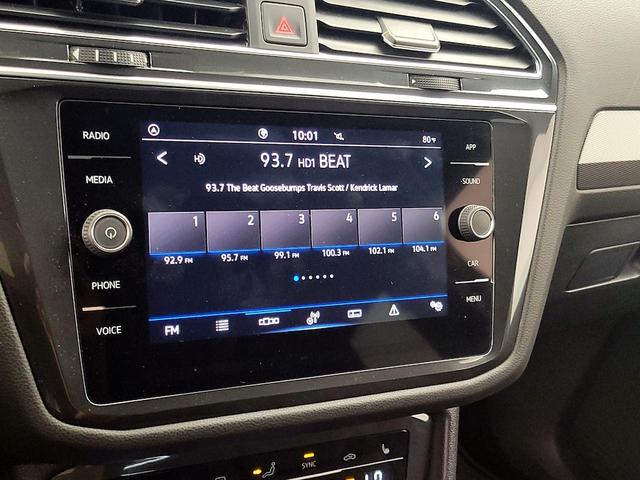 Photo of 2023 Gray Volkswagen Tiguan