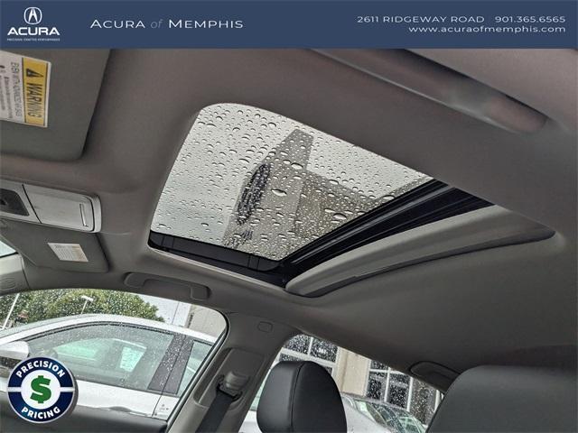 Photo of 2025 Platinum White Pearl Acura Integra