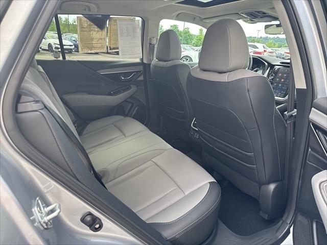 Photo of 2024 Ice Silver Metallic Subaru Outback