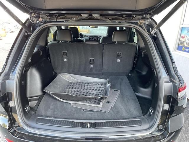 Photo of 2023 Diamond Black Crystal Pearlcoat Jeep Grand Cherokee