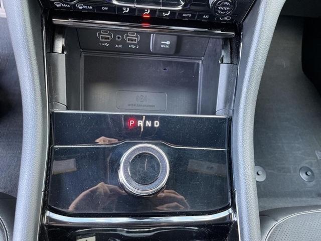 Photo of 2023 Diamond Black Crystal Pearlcoat Jeep Grand Cherokee