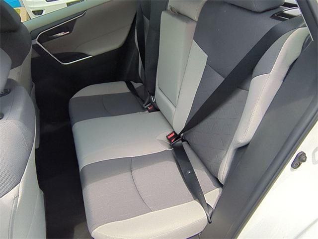 Photo of 2022 White Toyota RAV4 Hybrid