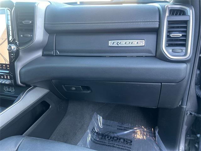 Photo of 2022 Granite Crystal Metallic Clearcoat RAM 1500
