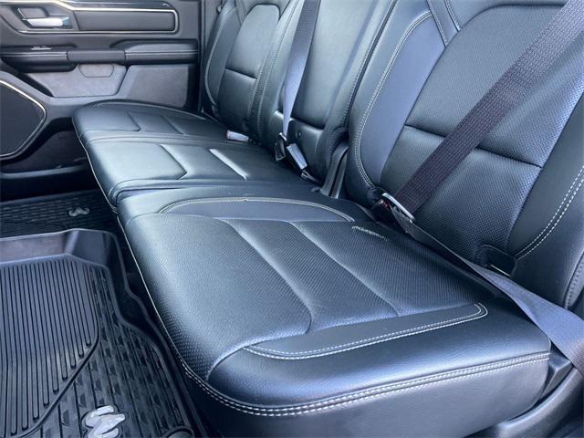 Photo of 2022 Granite Crystal Metallic Clearcoat RAM 1500