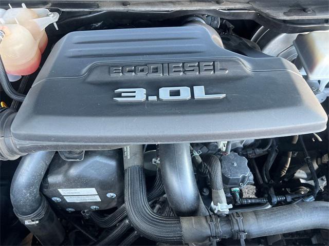 Photo of 2022 Granite Crystal Metallic Clearcoat RAM 1500