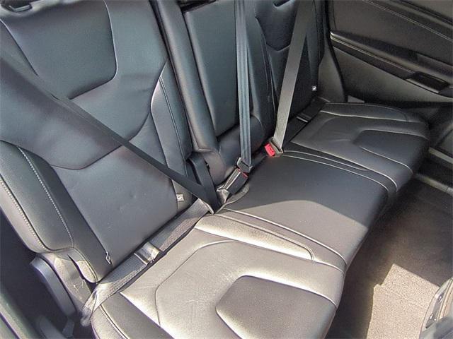Photo of 2022 Silver Metallic Ford Edge