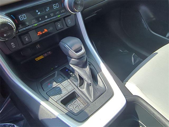 Photo of 2023 Silver Sky Metallic Toyota RAV4