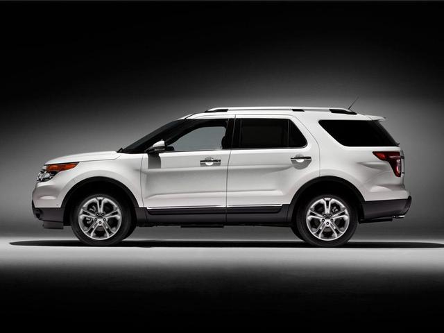 Photo of 2015 Oxford White Ford Explorer