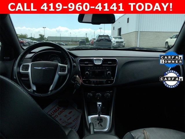 Photo of 2013 Tungsten Clearcoat Metallic Chrysler 200