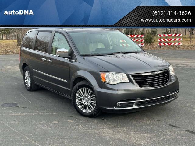 2016 Chrysler Town & Country