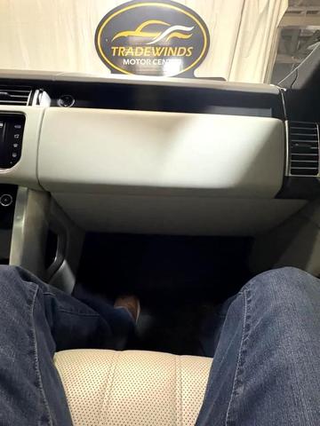 Photo of 2016 RED Land Rover Range Rover