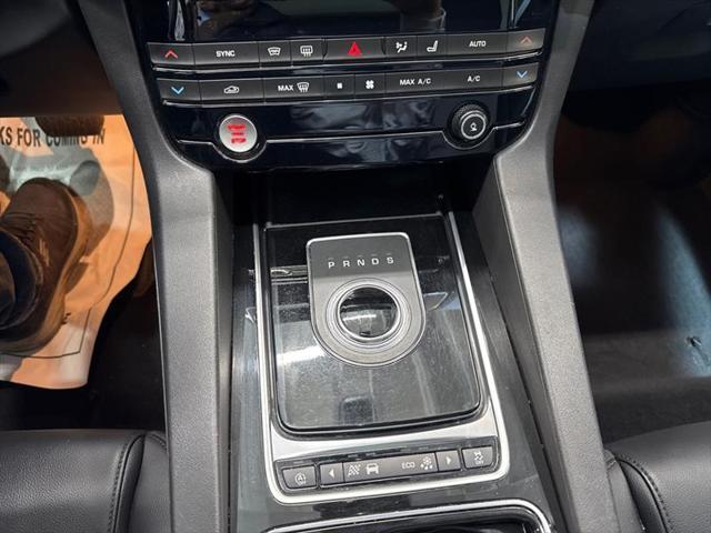 Photo of 2020 BLACK Jaguar F-PACE