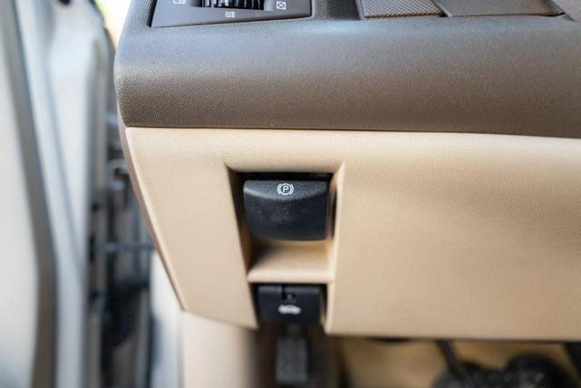 Photo of 2007 Gold Cadillac CTS