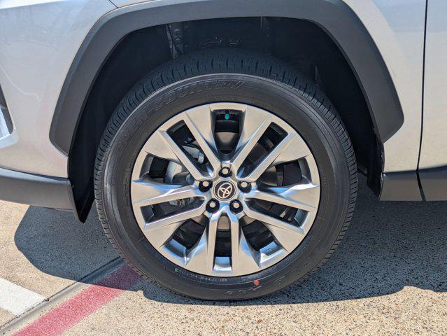 Photo of 2025 Silver Sky Metallic Toyota RAV4