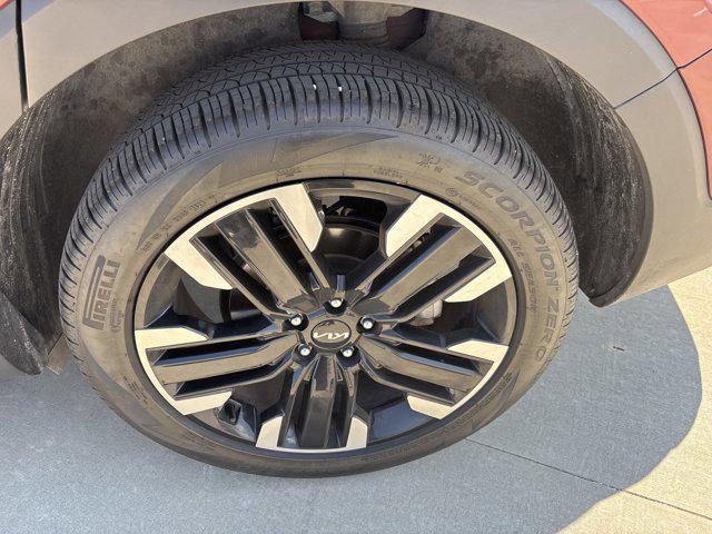 Photo of 2024 Dawning Red Kia Telluride
