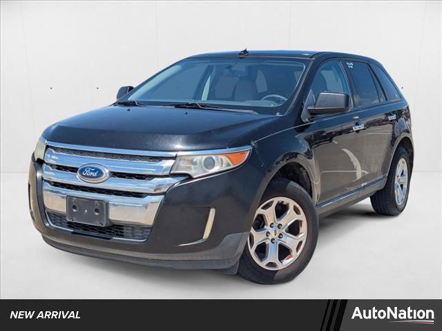 Photo of 2011 Tuxedo Black Metallic Ford Edge