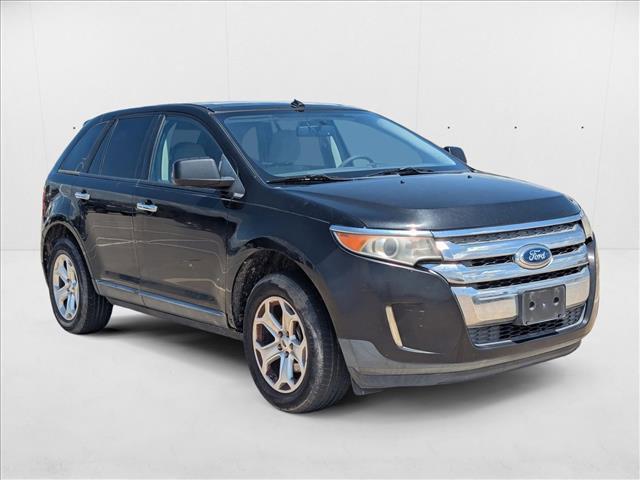 Photo of 2011 Tuxedo Black Metallic Ford Edge