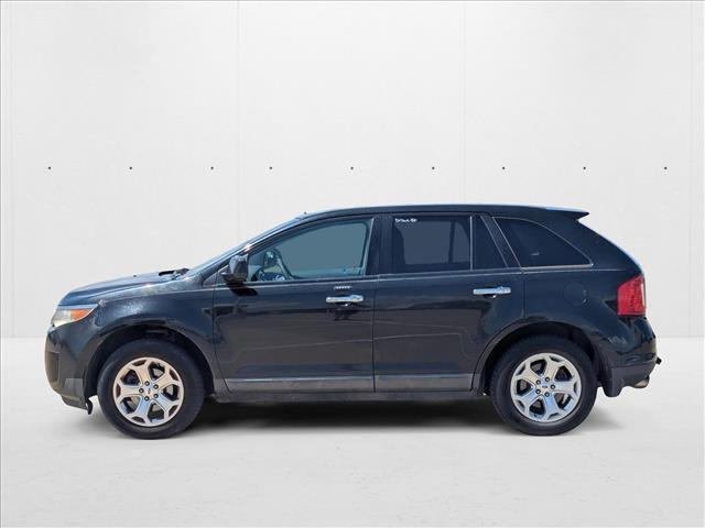 Photo of 2011 Tuxedo Black Metallic Ford Edge