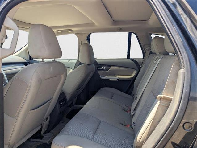 Photo of 2011 Tuxedo Black Metallic Ford Edge