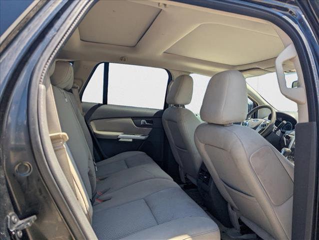 Photo of 2011 Tuxedo Black Metallic Ford Edge