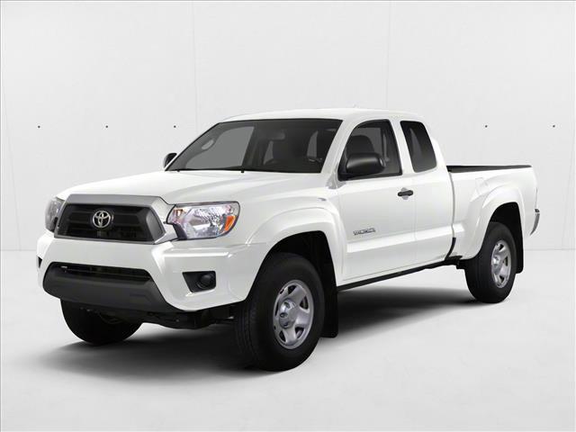 Photo of 2013 Super White Toyota Tacoma