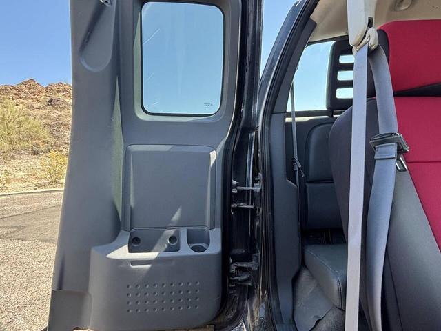 Photo of 2007 Brilliant Black Clearcoat Mitsubishi Raider
