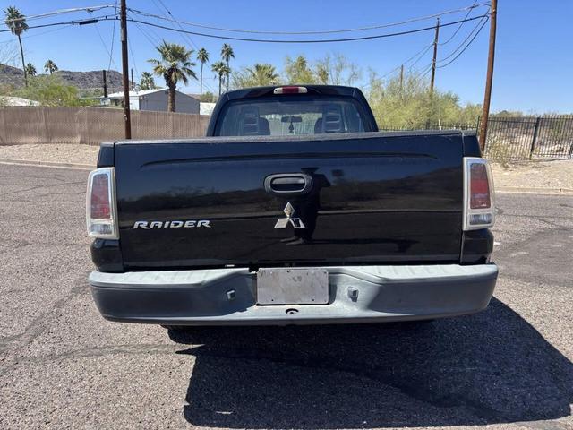Photo of 2007 Brilliant Black Clearcoat Mitsubishi Raider