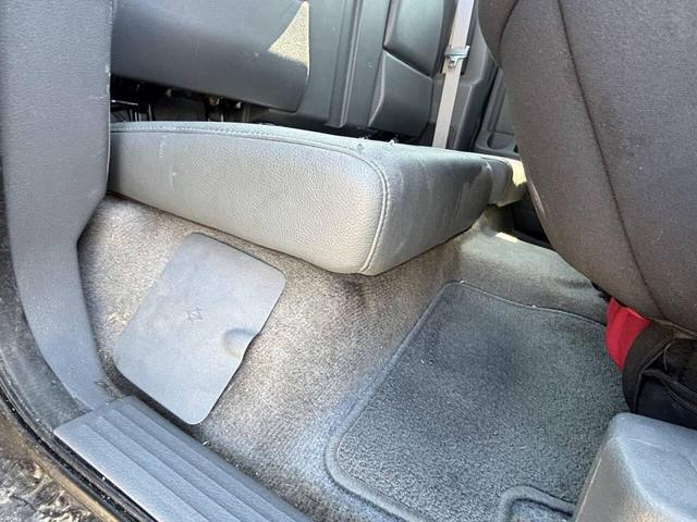 Photo of 2007 Brilliant Black Clearcoat Mitsubishi Raider