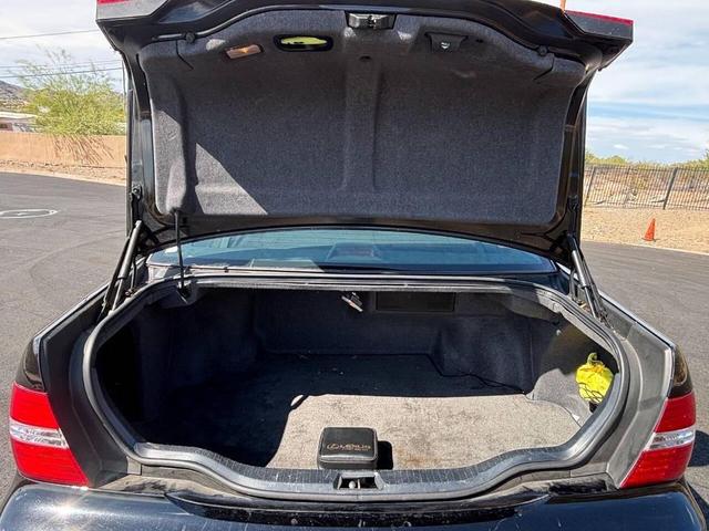 Photo of 2004 Black Onyx Lexus LS 430