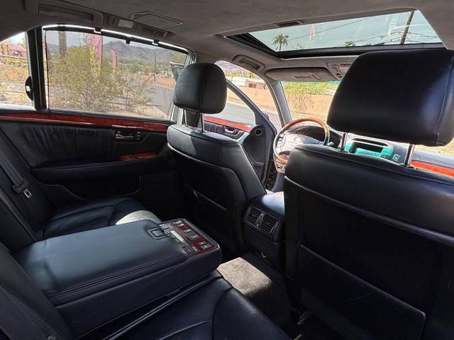 Photo of 2004 Black Onyx Lexus LS 430