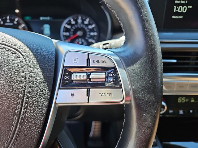 Photo of 2022 Glacial White Pearl Kia Telluride