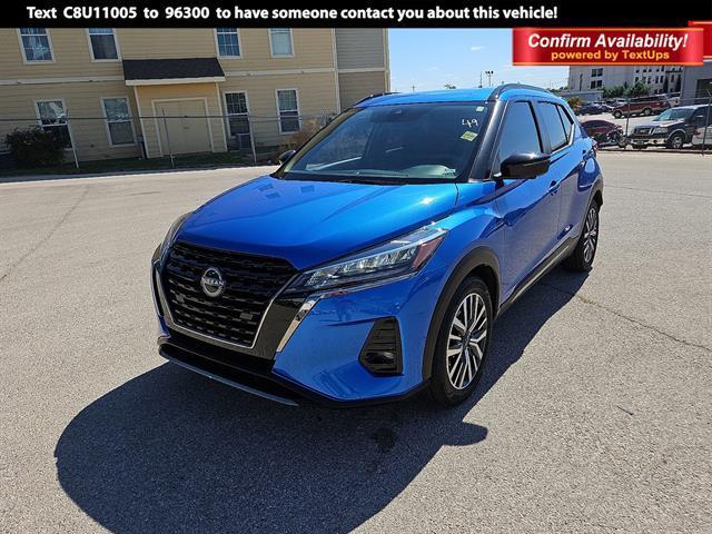 Photo of 2024 Electric Blue Metallic Nissan Kicks