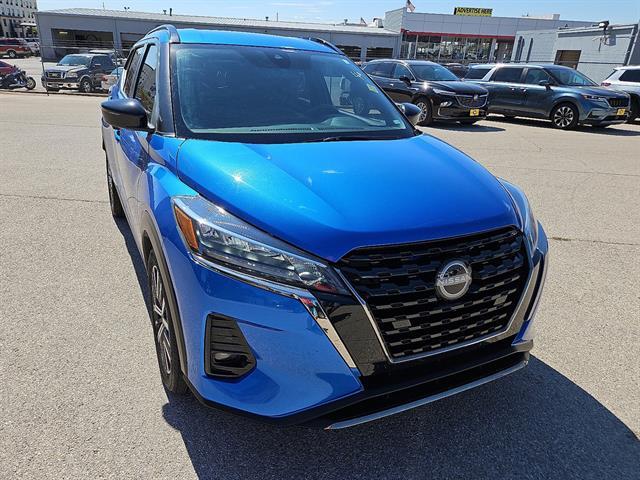 Photo of 2024 Electric Blue Metallic Nissan Kicks