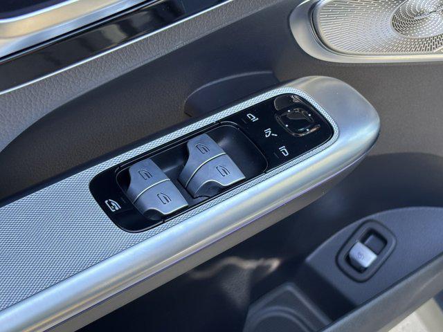 Photo of 2023 Black Mercedes-Benz GLC 300