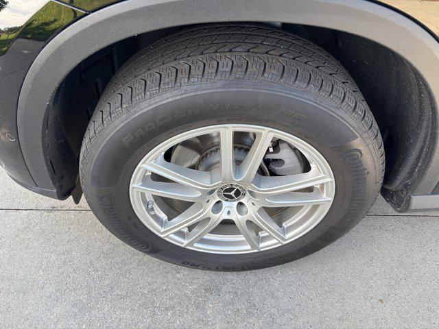 Photo of 2023 Black Mercedes-Benz GLC 300