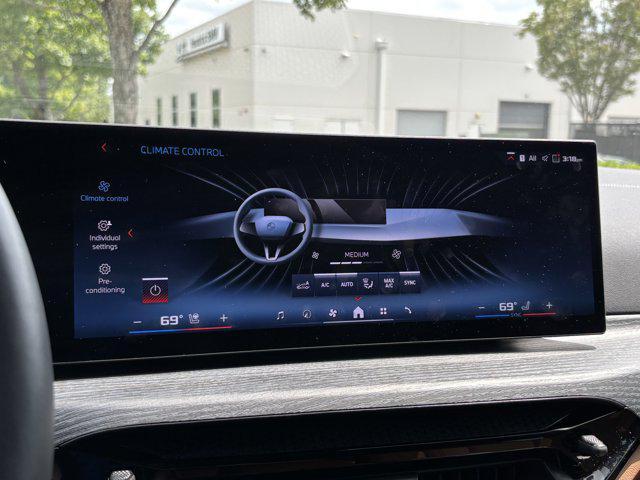 Photo of 2025 Mineral White Metallic BMW i4 Gran Coupe