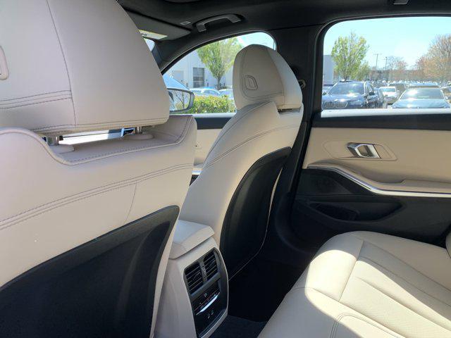 Photo of 2025 Black Sapphire Metallic BMW 330