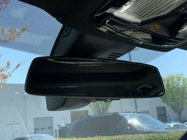 Photo of 2025 Black Sapphire Metallic BMW 330