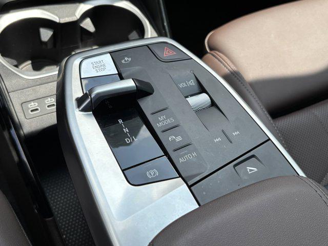 Photo of 2025 Space Silver Metallic BMW X1